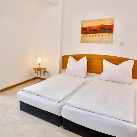 Danis Schlossschaenke Гостевой дом