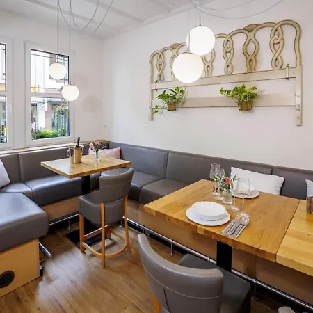 Danis Schlossschaenke * Зиммерн