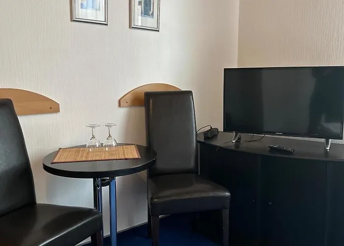 Danis Schlossschaenke * Simmern (Rhein-Hunsruck-Kreis)