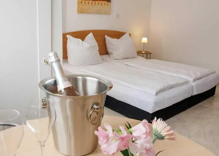 Danis Schlossschaenke Pensjonat *